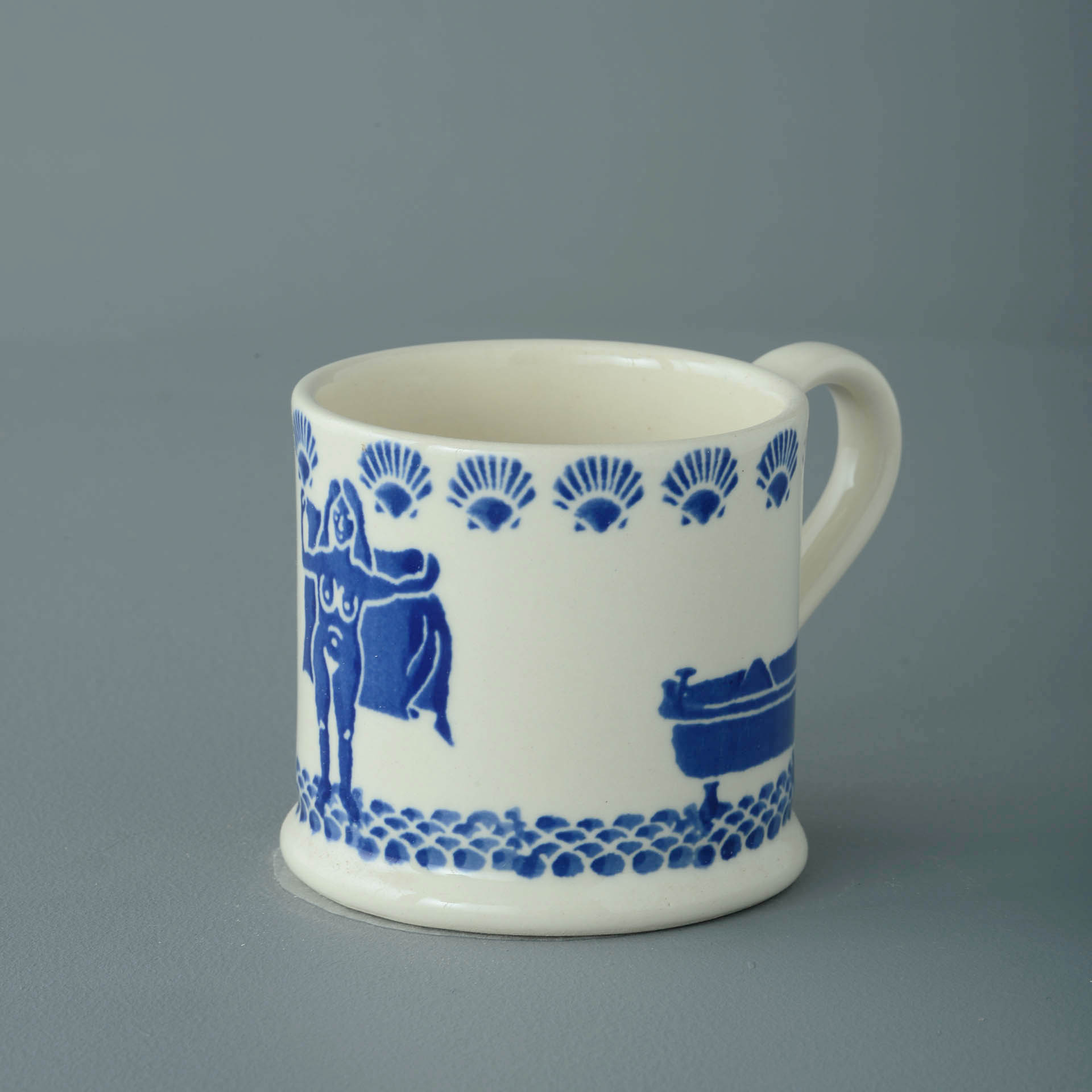 Lady in the bath Mug Small