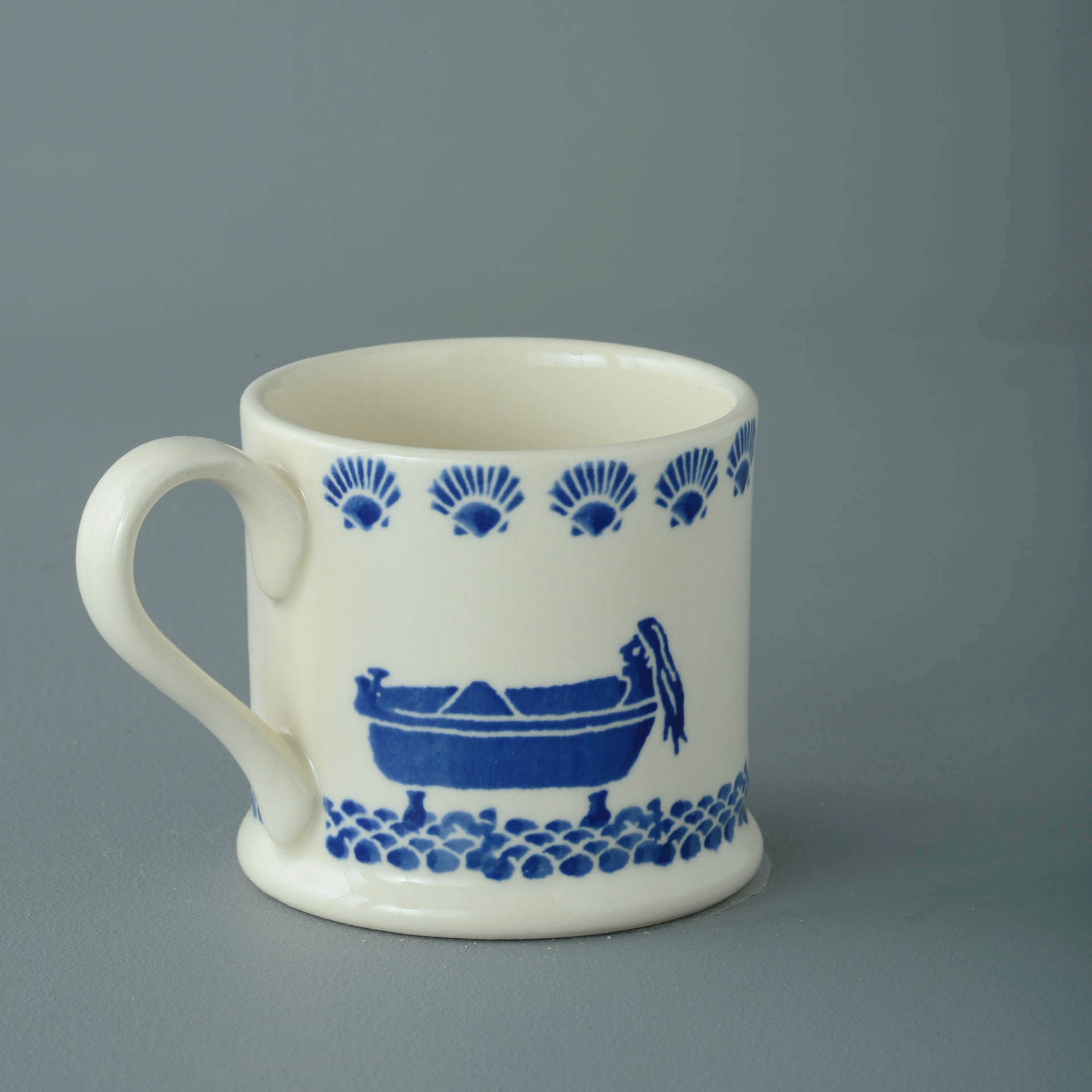 Lady in the bath Mug Small