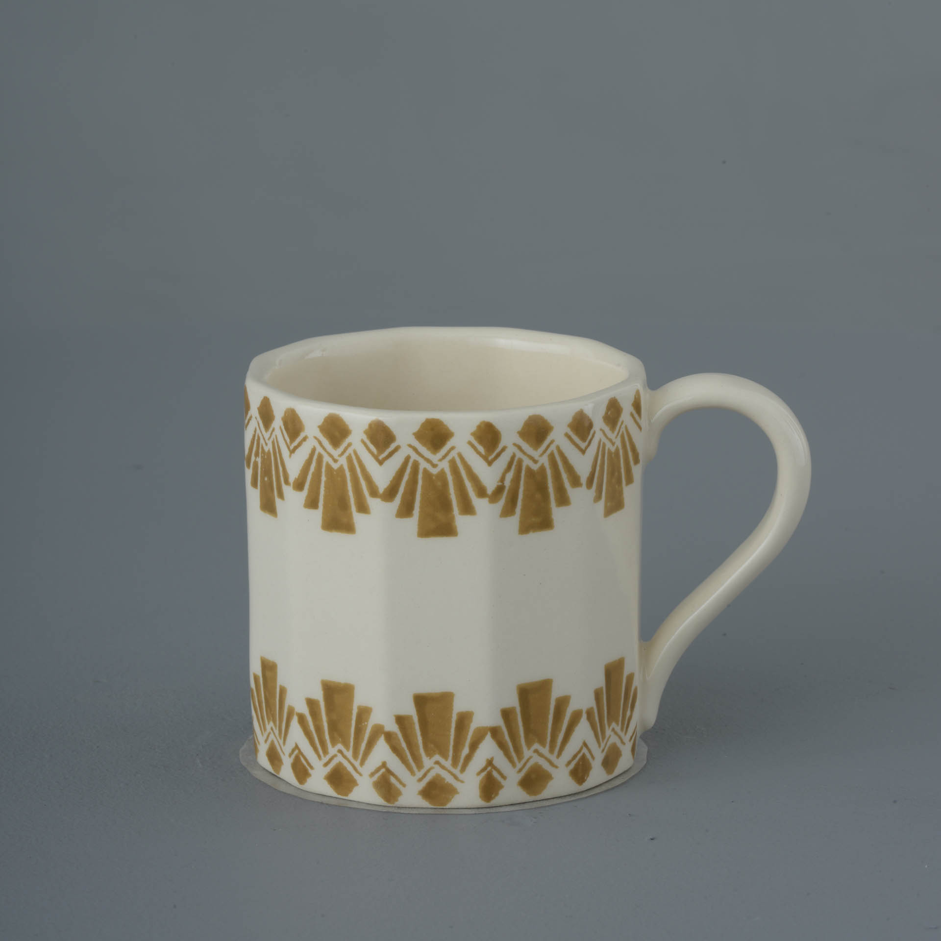 Deco Odeon Sand Dufort Mug