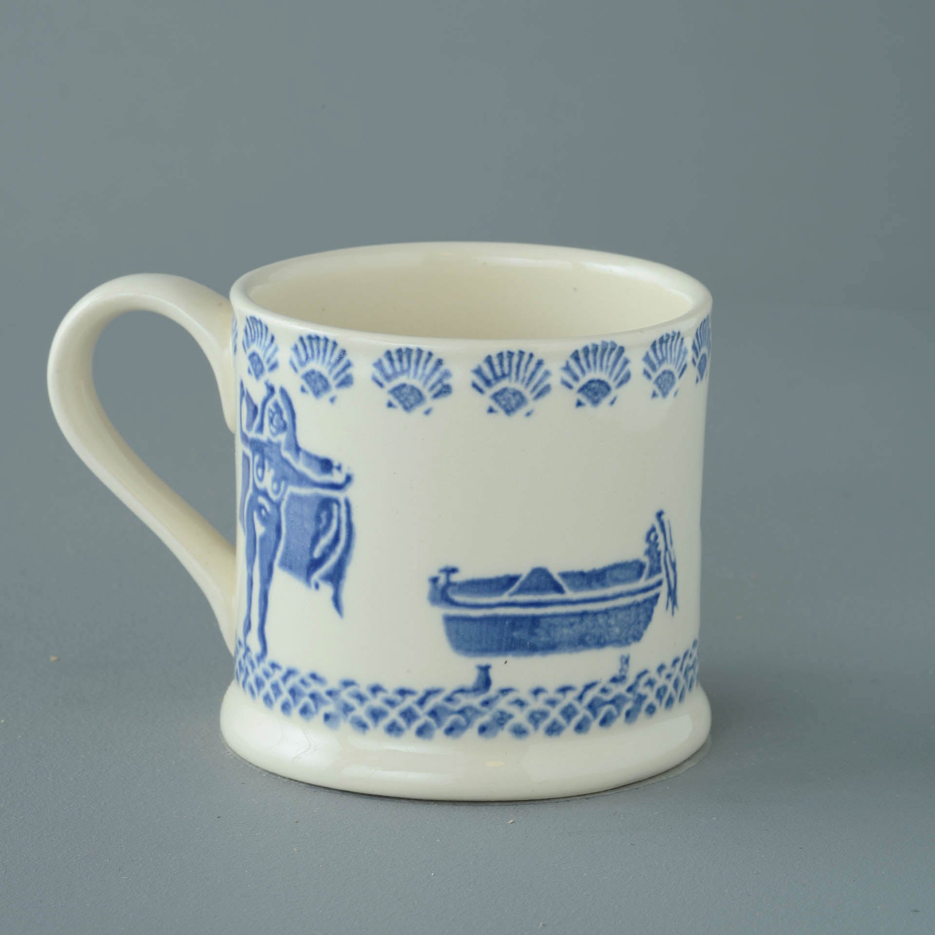 Lady in the bath Mug Large