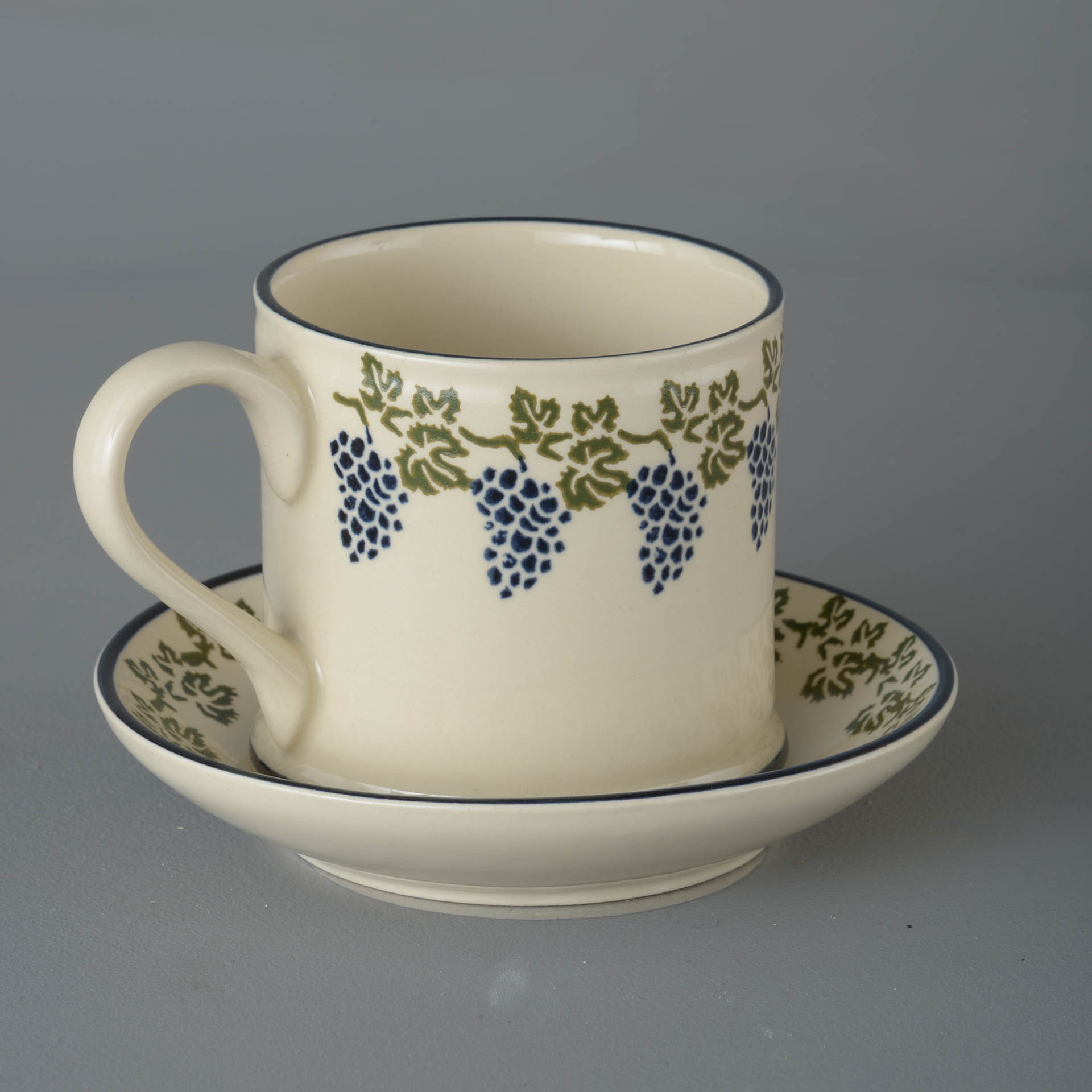 Grapes And Vine Snack Saucer & Mug - Large