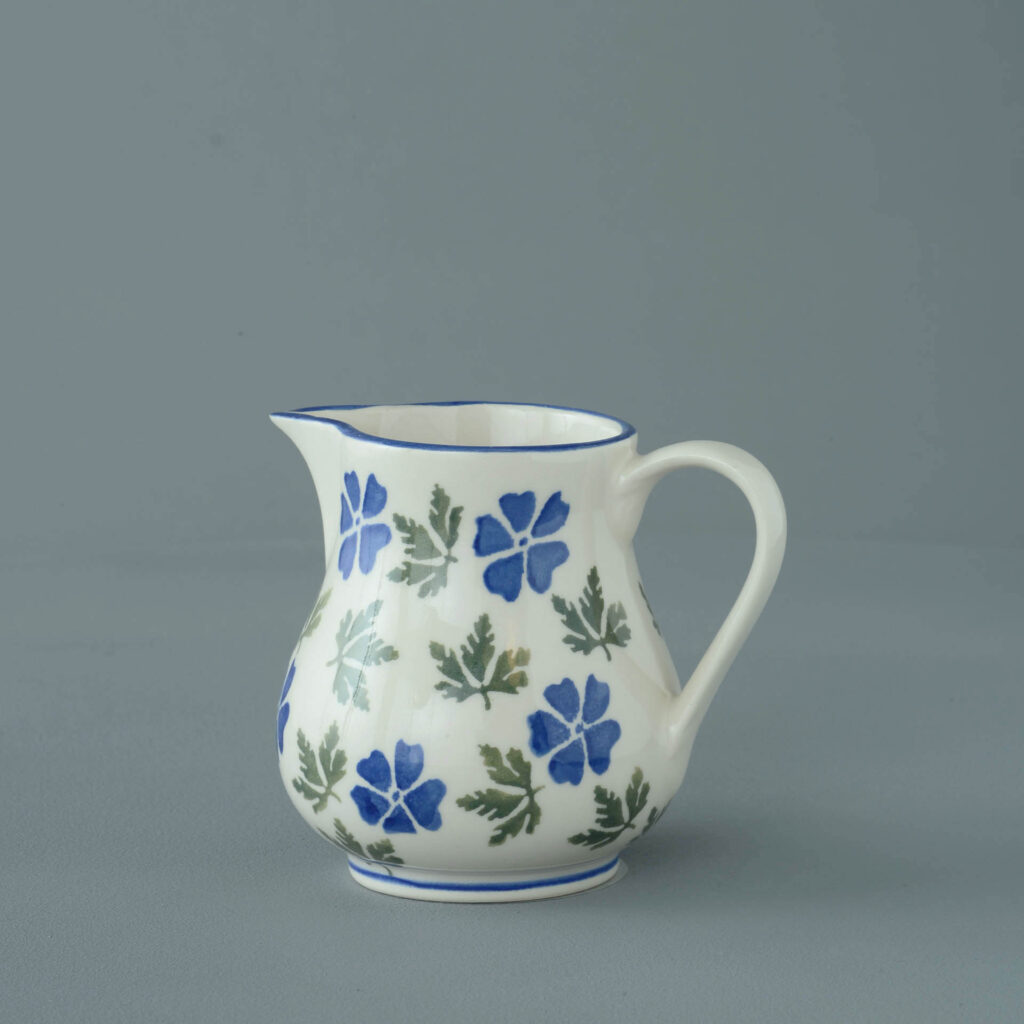 Geranium Jug - Tiny