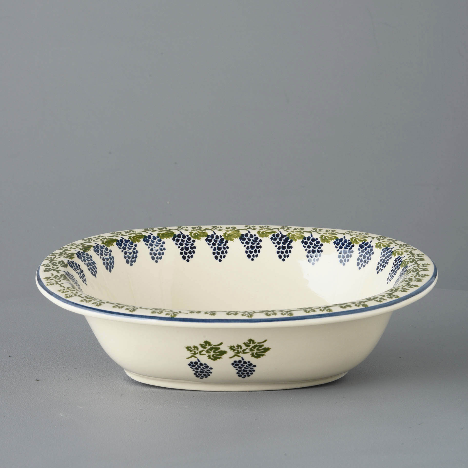 Grapes And Vine Pie Dish - Large