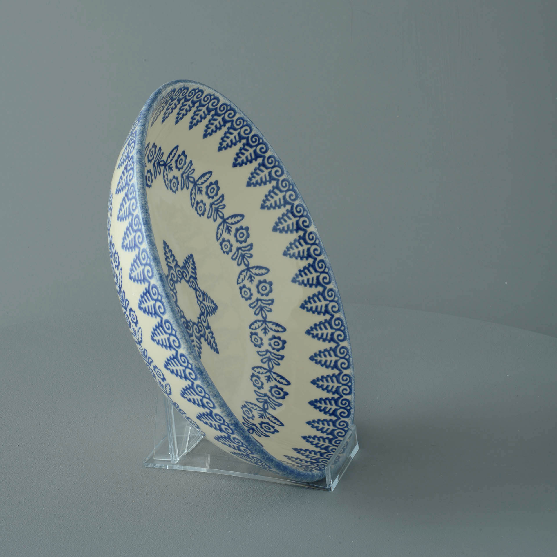 Lacey Blue Serving Dish Round