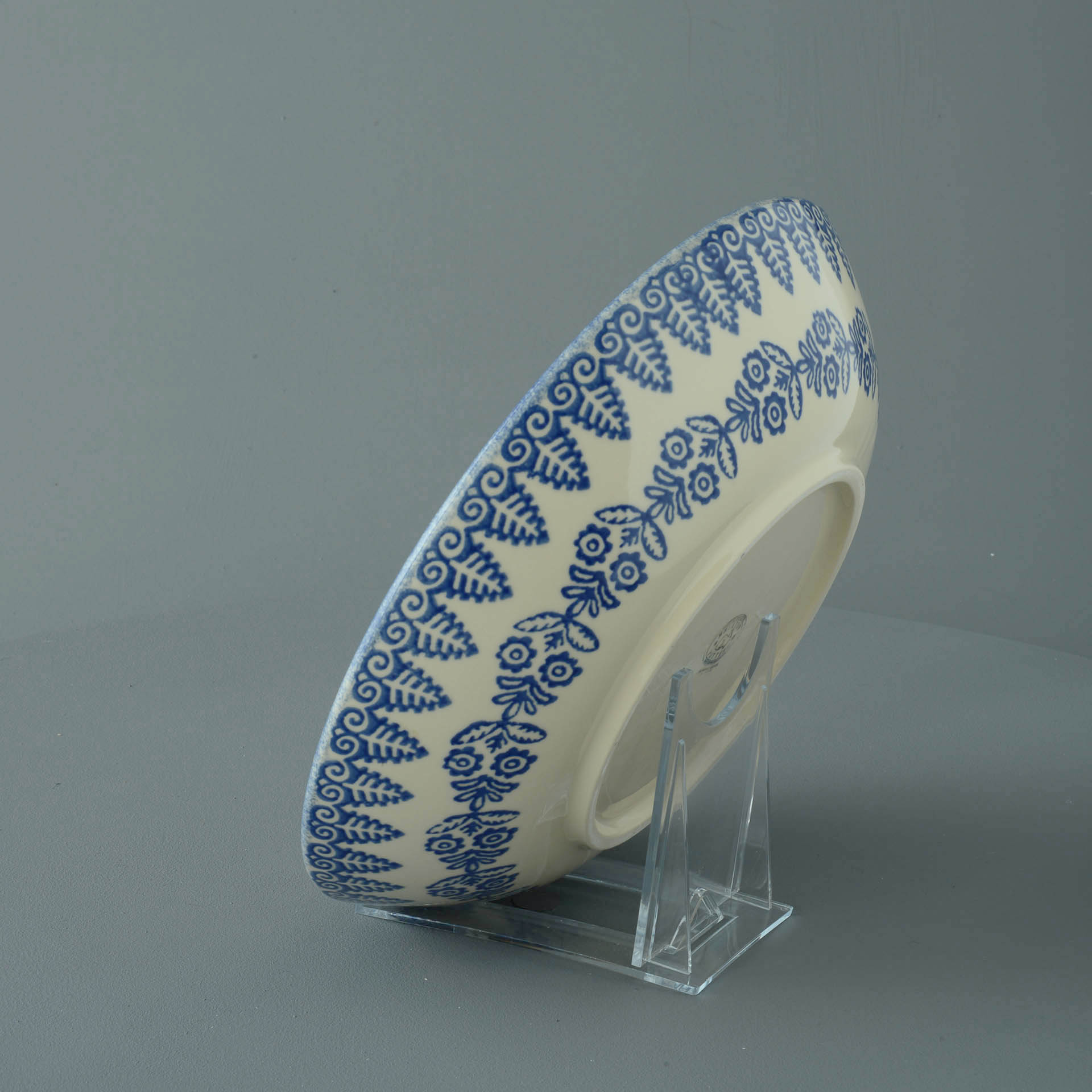 Lacey Blue Serving Dish Round
