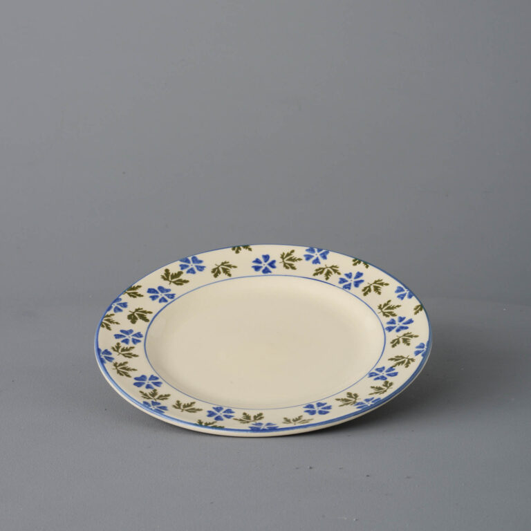 Geranium Plate – Dessert Size