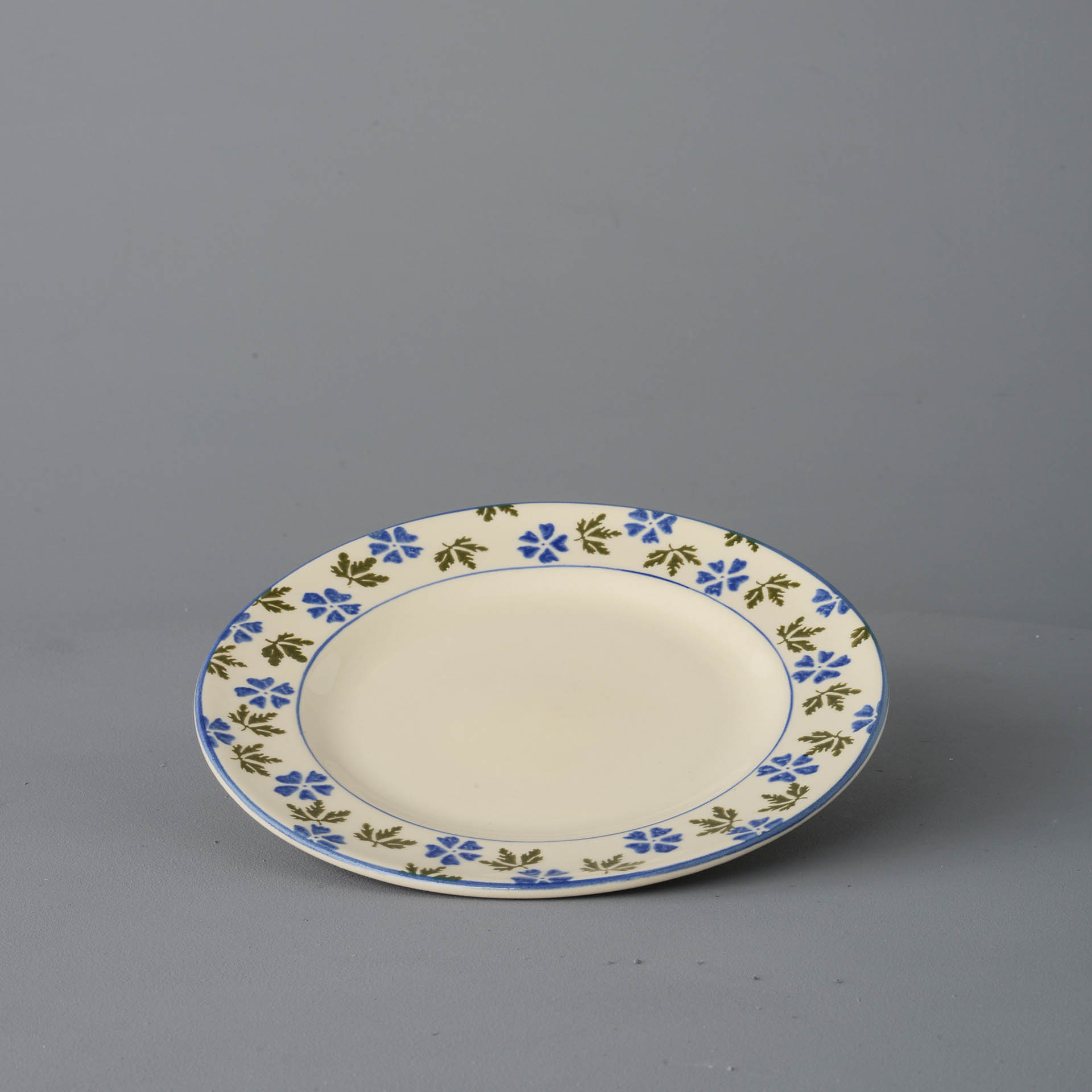Geranium Plate - Dessert Size