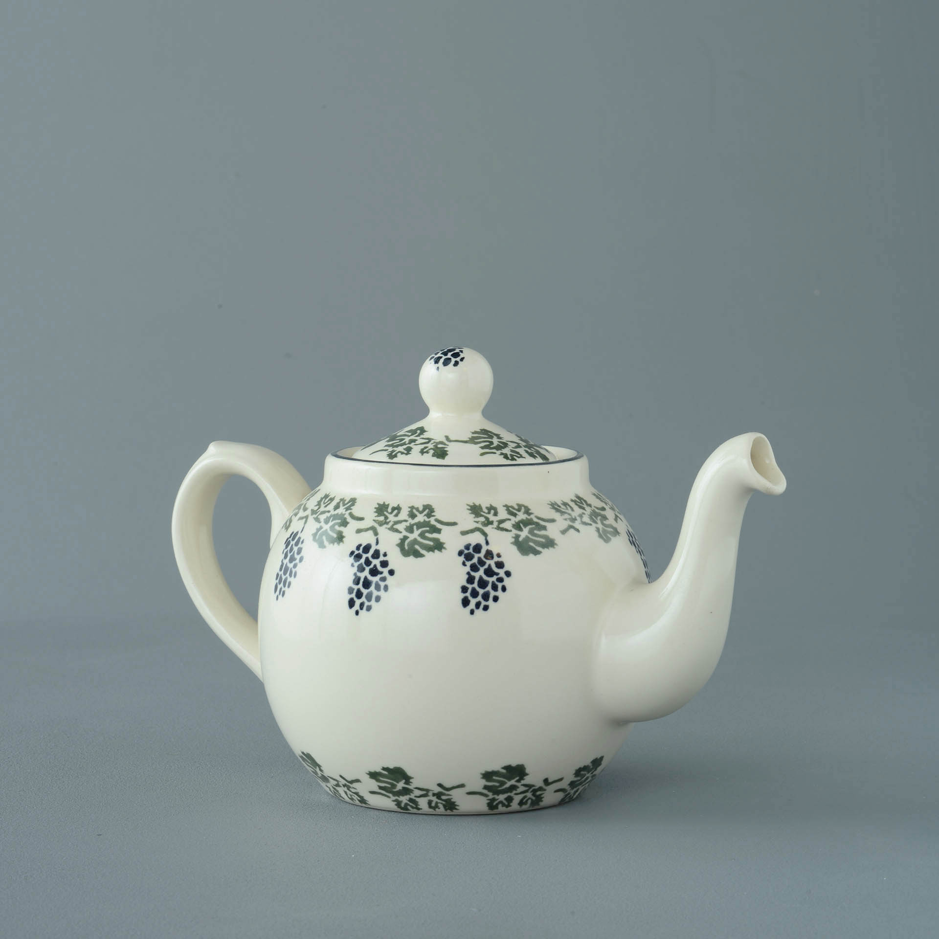 Grapes And Vine Teapot - 2 Cup