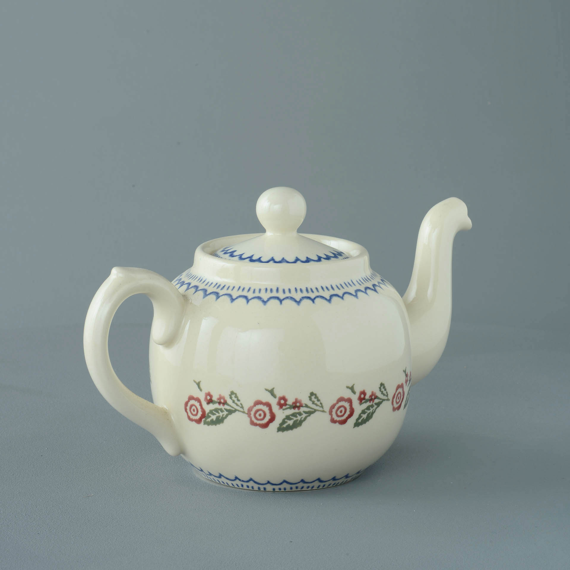 Creeping Briar Teapot - 4 Cup