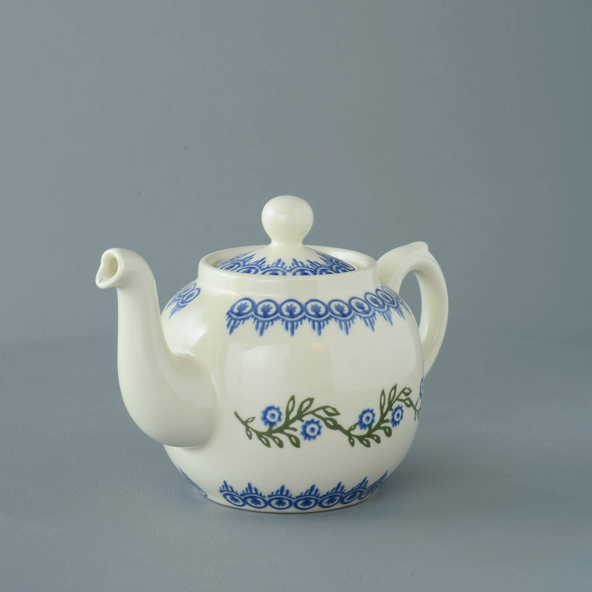 Floral Garland Teapot - 4 Cup