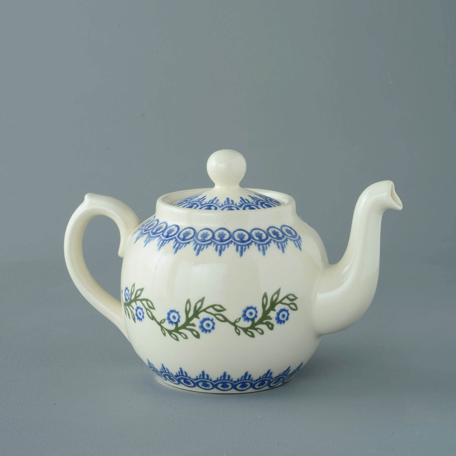 Floral Garland Teapot - 4 Cup