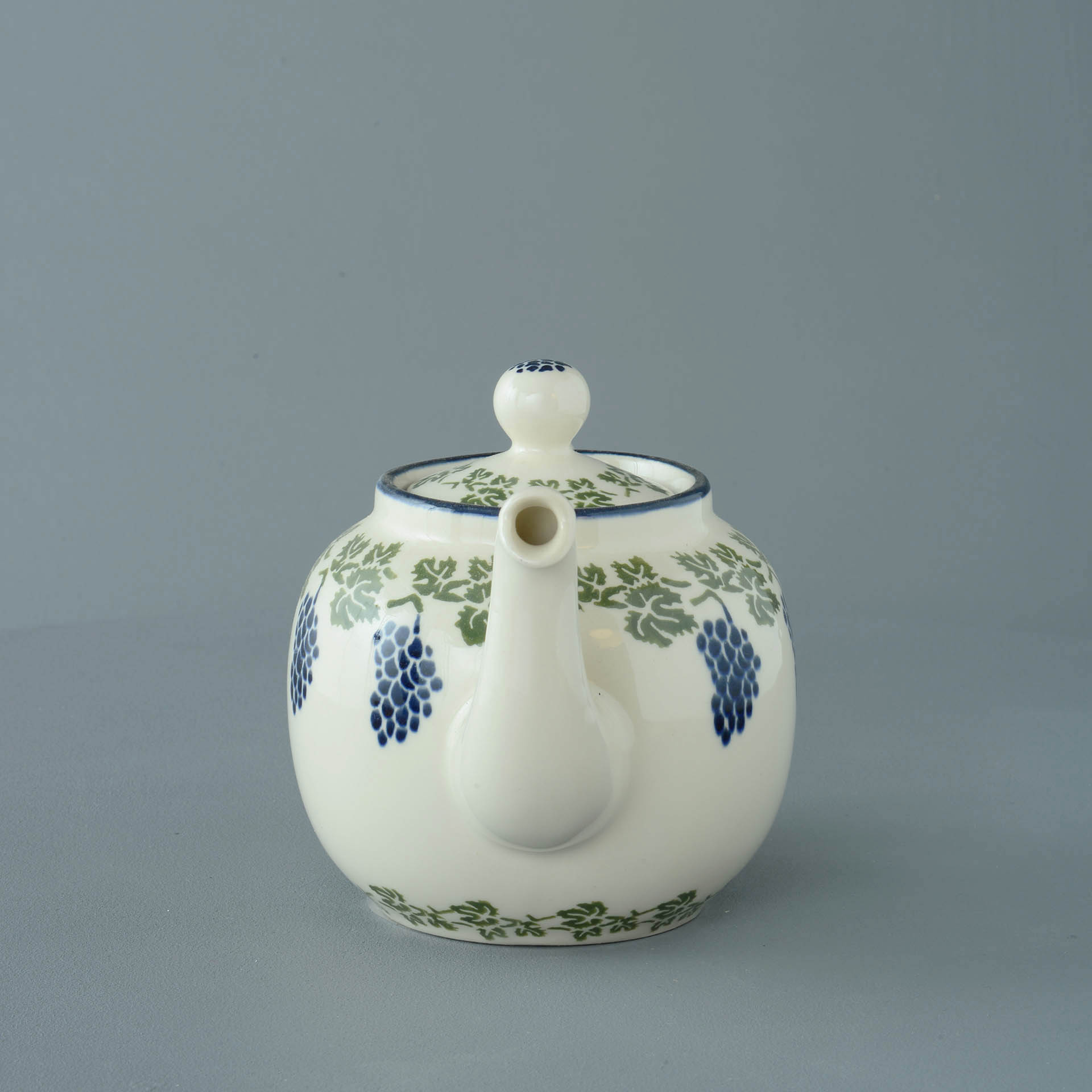 Grapes And Vine Teapot - 4 Cup