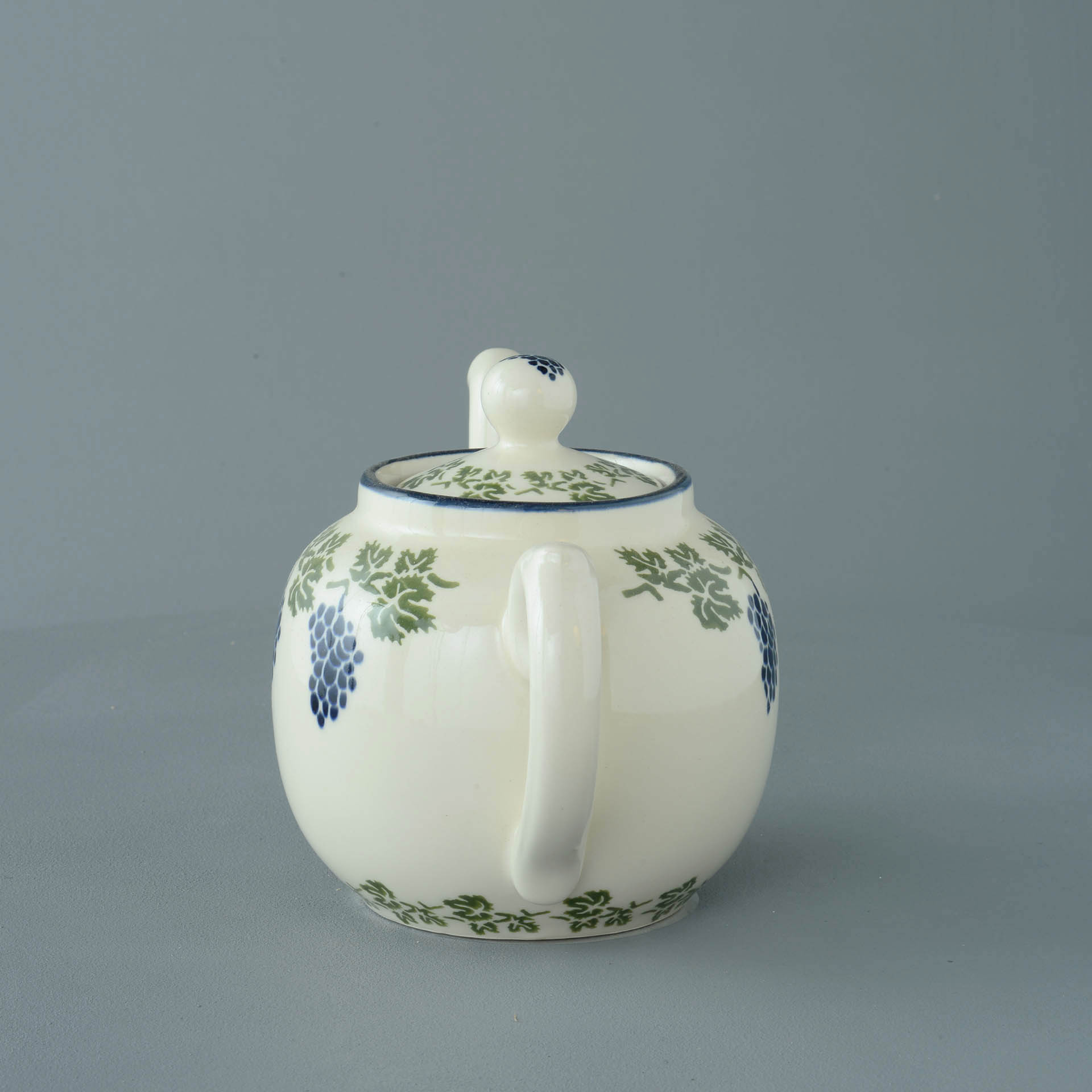 Grapes And Vine Teapot - 4 Cup
