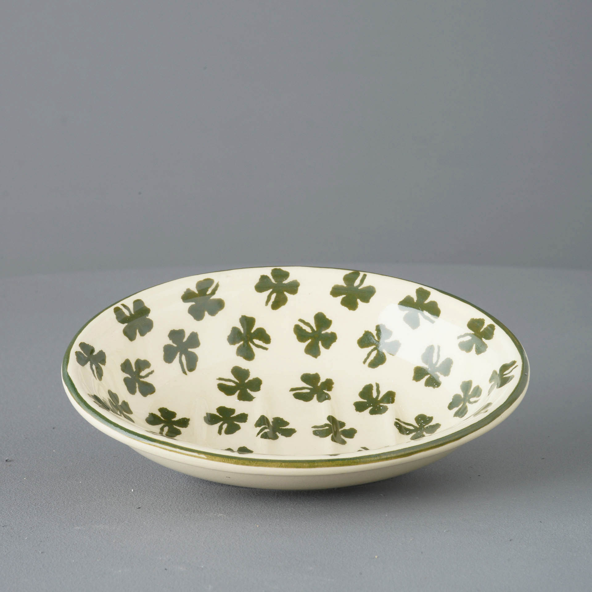 Four leaf clover Soap dish oval