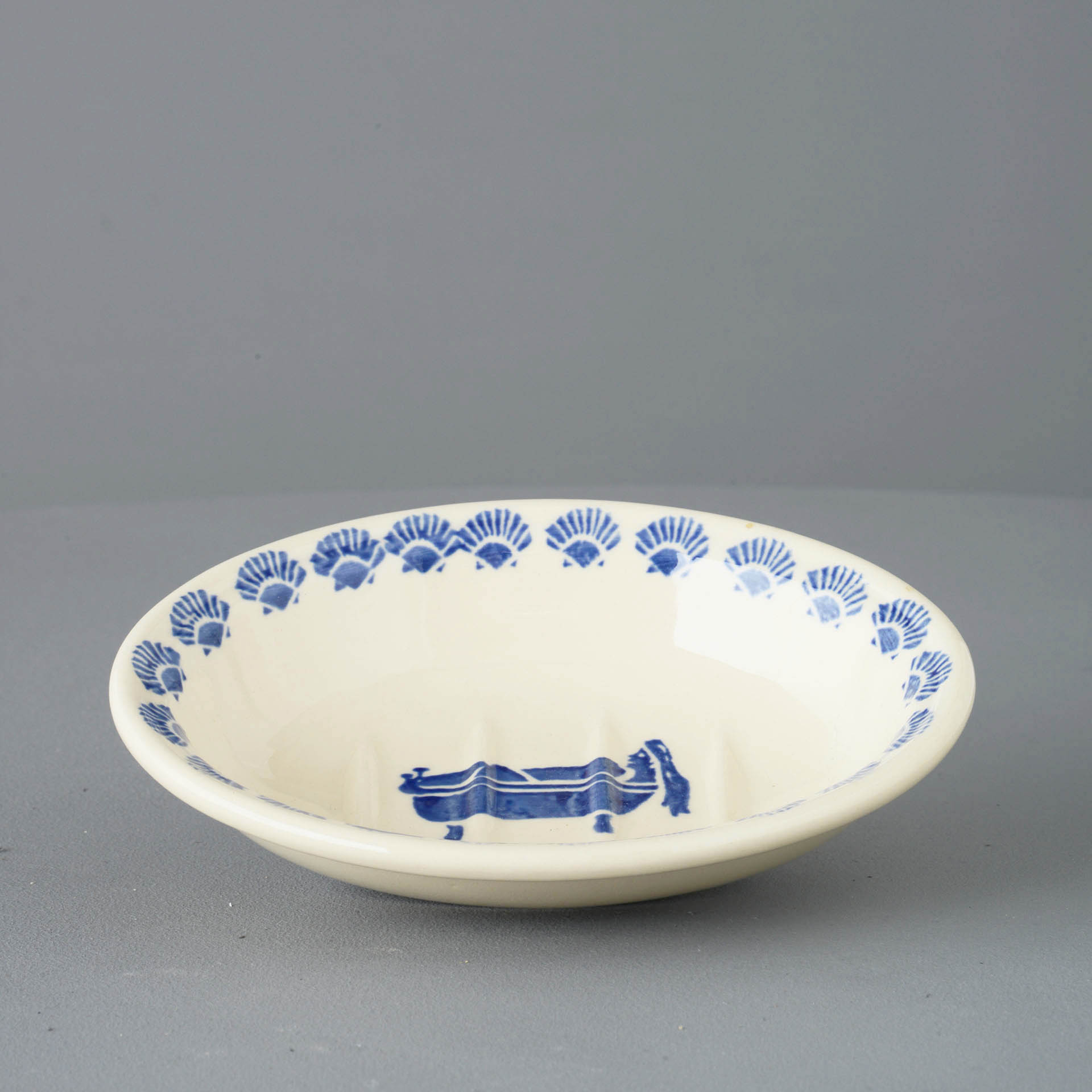 Lady in the bath Soap dish oval