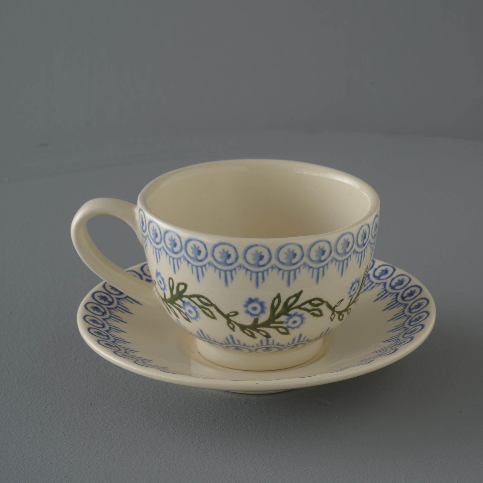 Floral Garland Cup & Saucer - Breakfast Size