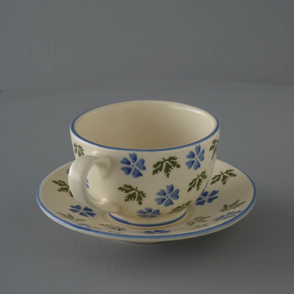 Geranium Cup & Saucer - Breakfast Size
