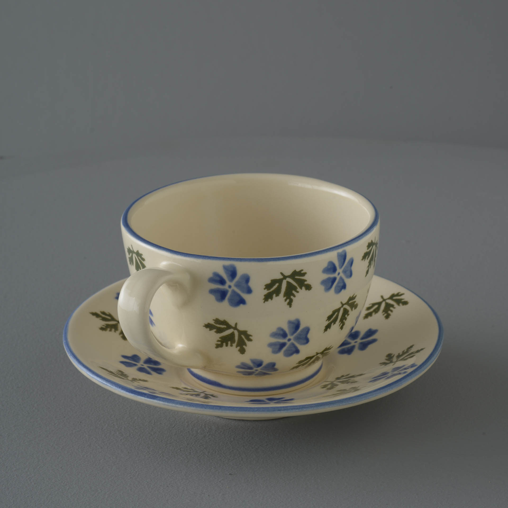 Geranium Cup & Saucer - Breakfast Size