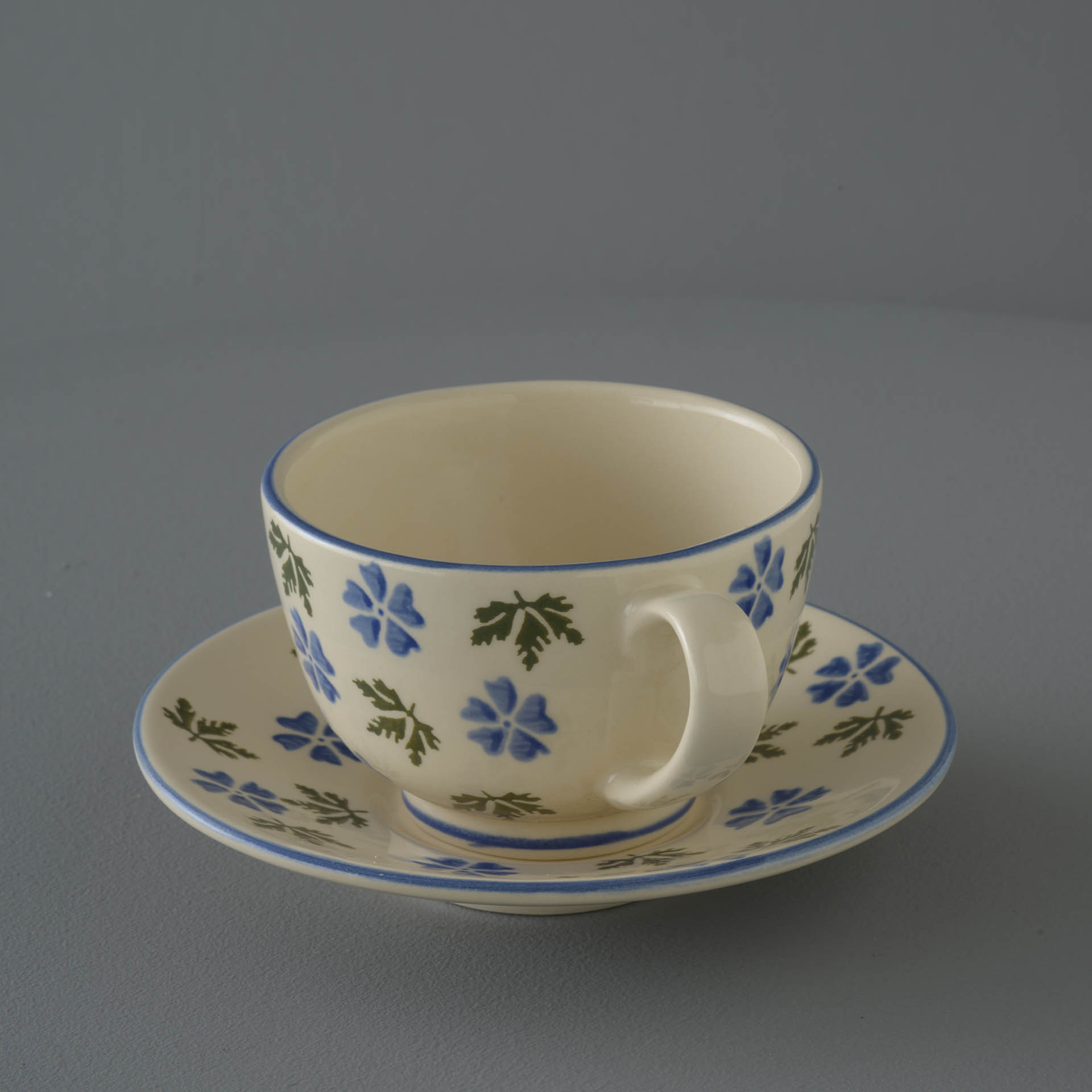 Geranium Cup & Saucer - Breakfast Size